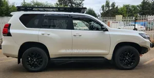 Toyota Land Cruiser Prado 2.8 2021 Pearl