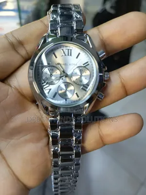 Timeless Elegance: The Silver Bradshaw
