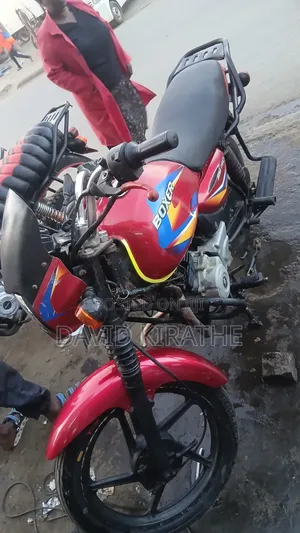 Bajaj Boxer 150 UG 2021 Red