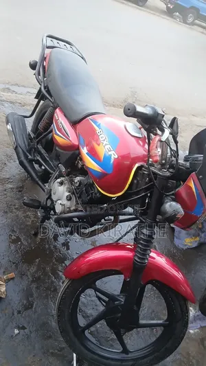 Bajaj Boxer 150 UG 2021 Red