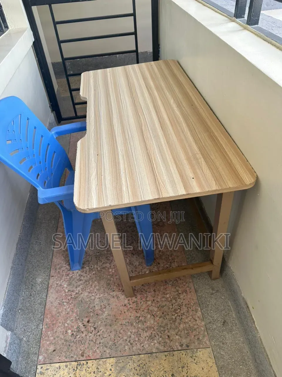 Straight Study Table With Free Plastic Seat
