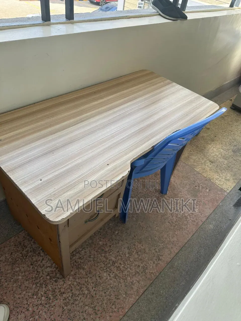 Straight Study Table With Free Plastic Seat