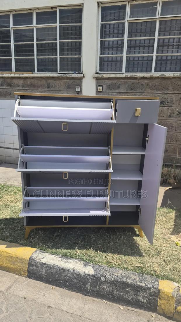 Modern Bucket Flip Shoe Rack