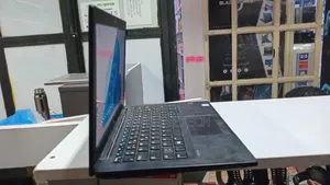 New Laptop Dell Latitude 7390 8GB Intel Core i5 HDD 256GB