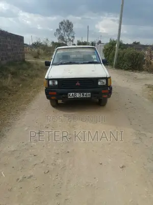 Mitsubishi L200 1995 White