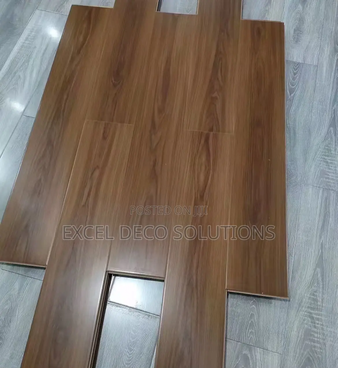 8mm Laminate Flooring Boards - Interlocking Wooden Design