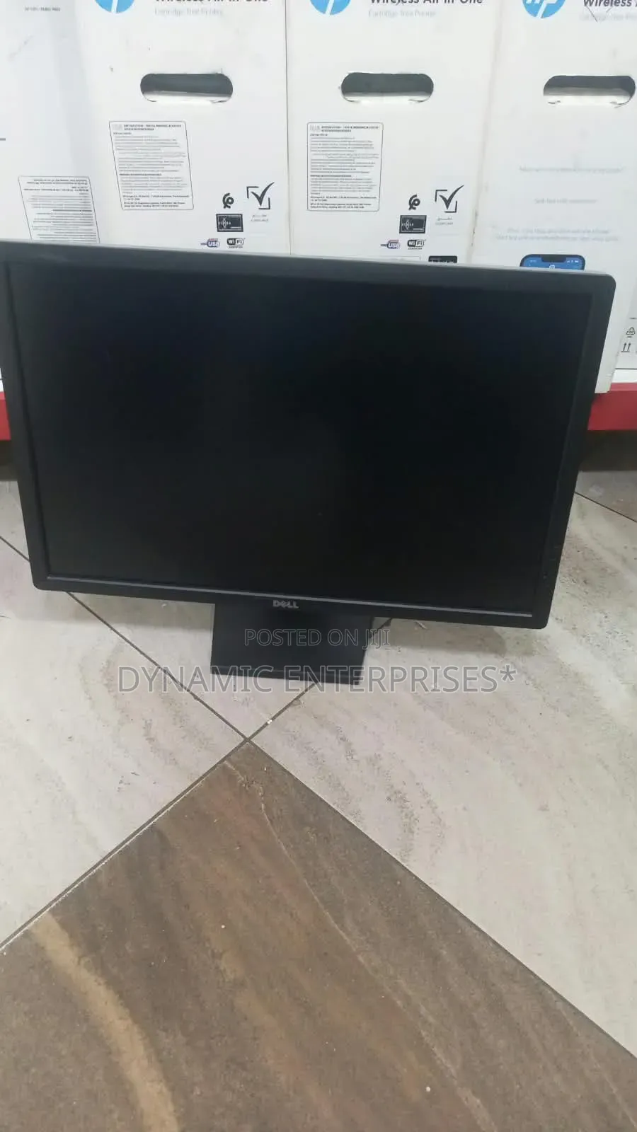 24 Inch Dell Monitor With Vga /Display Port and Dvi