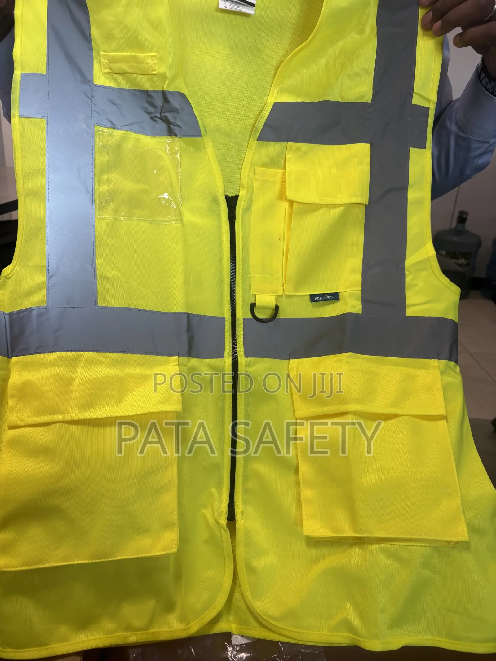 Reflective Vest With Pockets and Zip
