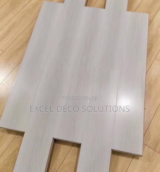 Waterproof Laminate Flooring - Moisture Resistant Planks