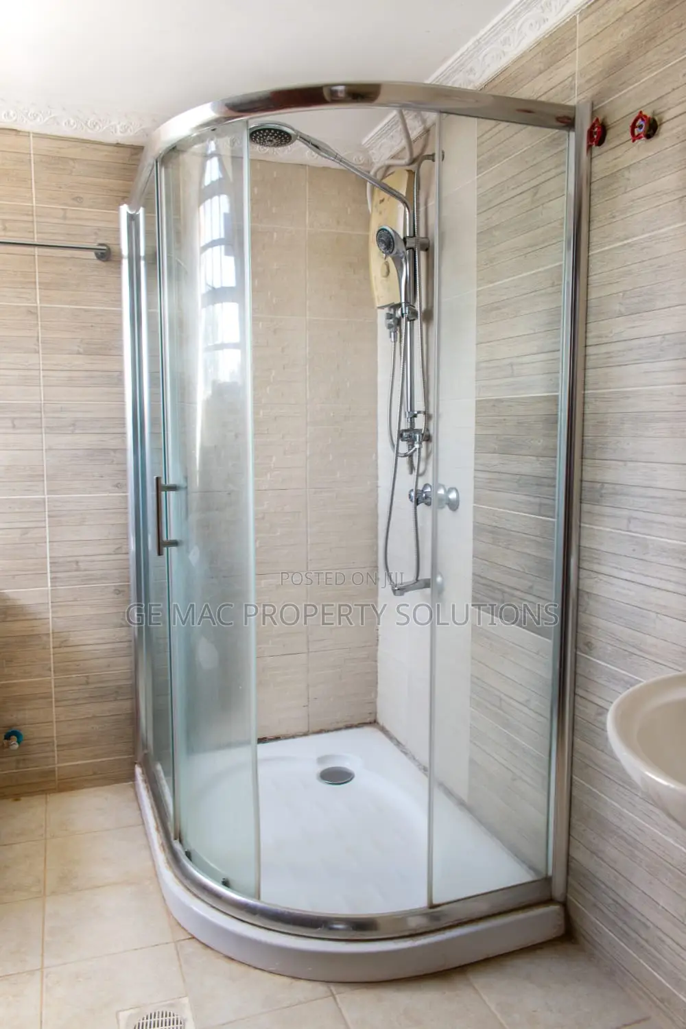 4bdrm House in Membley for sale