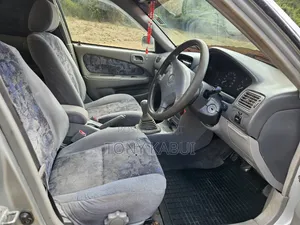 Toyota Corolla 1999 Silver