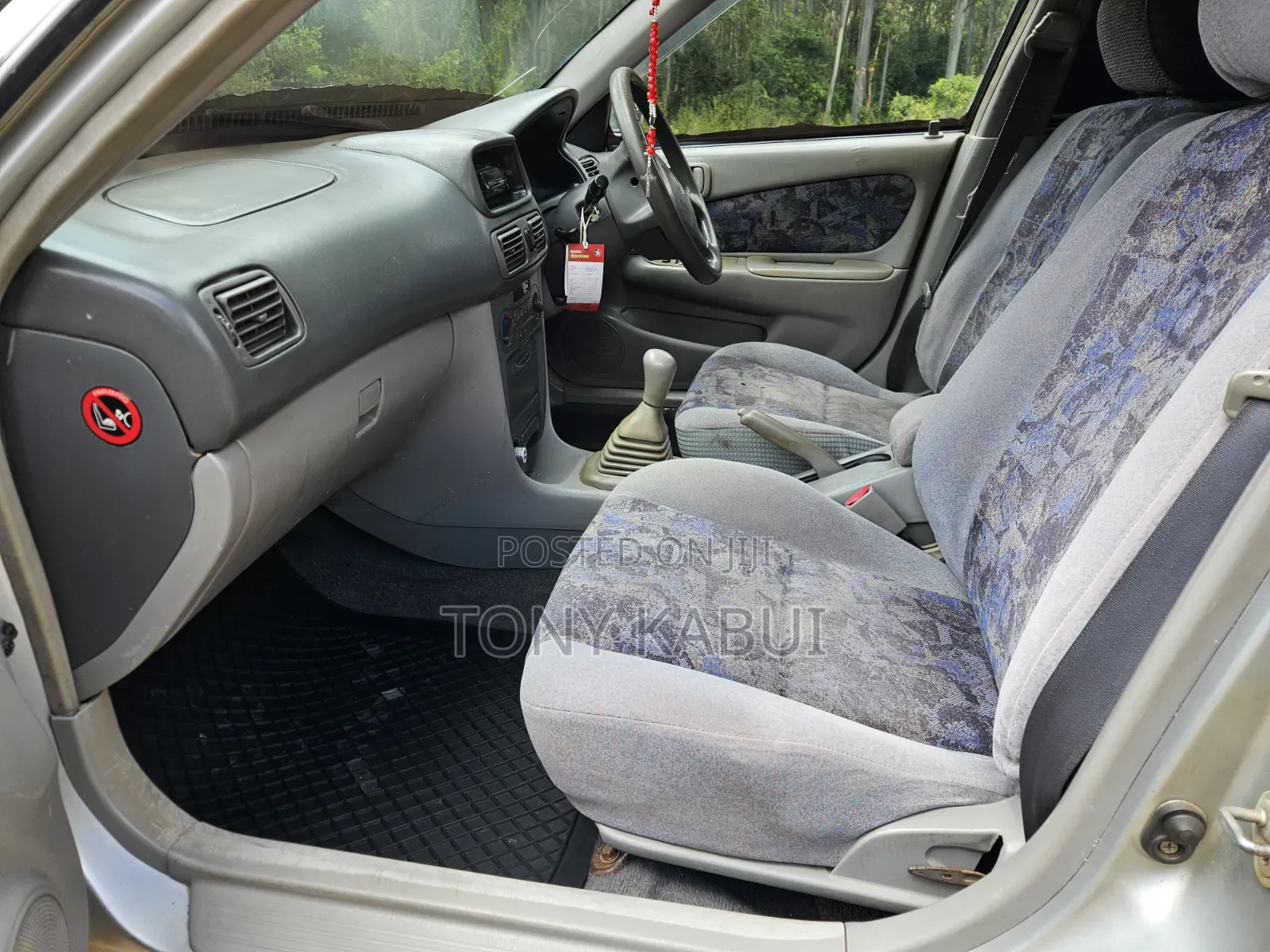 Toyota Corolla 1999 Silver