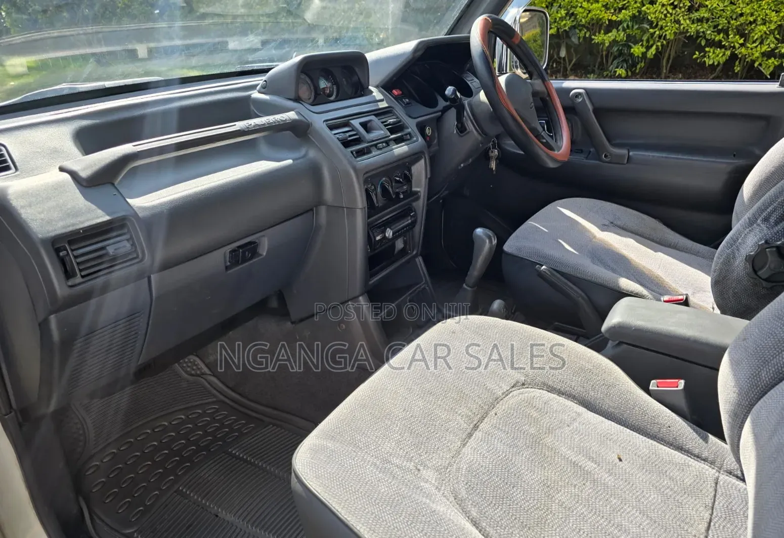 Mitsubishi Pajero 2011 White