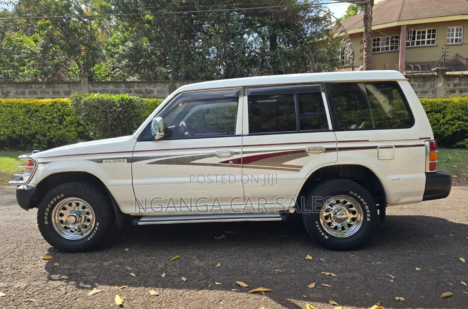 Mitsubishi Pajero 2011 White