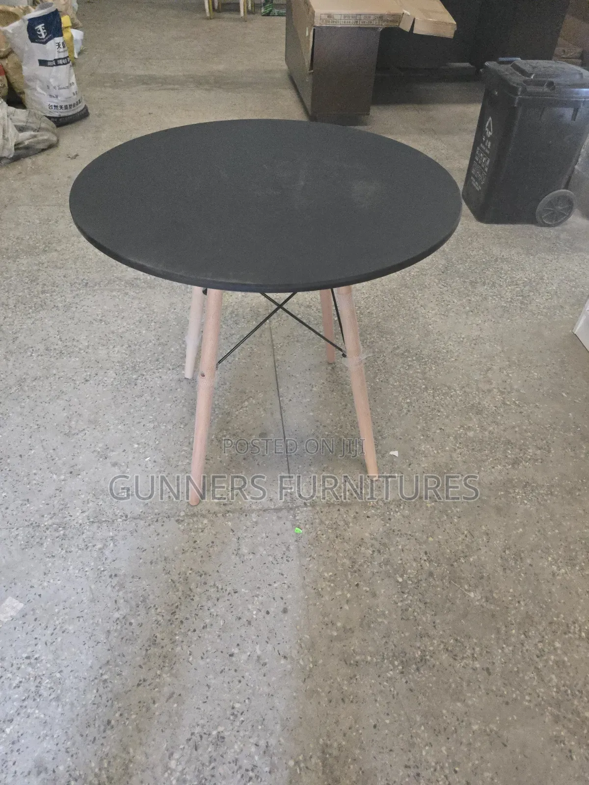 Eames Round Table