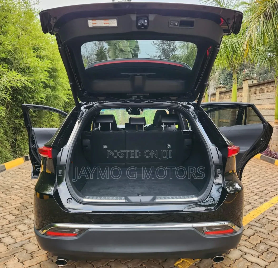 Toyota Harrier 2.0 2021 Black