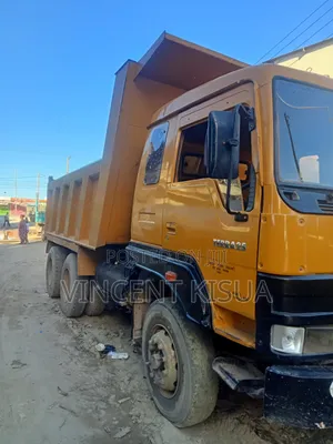 Eicher Tipper