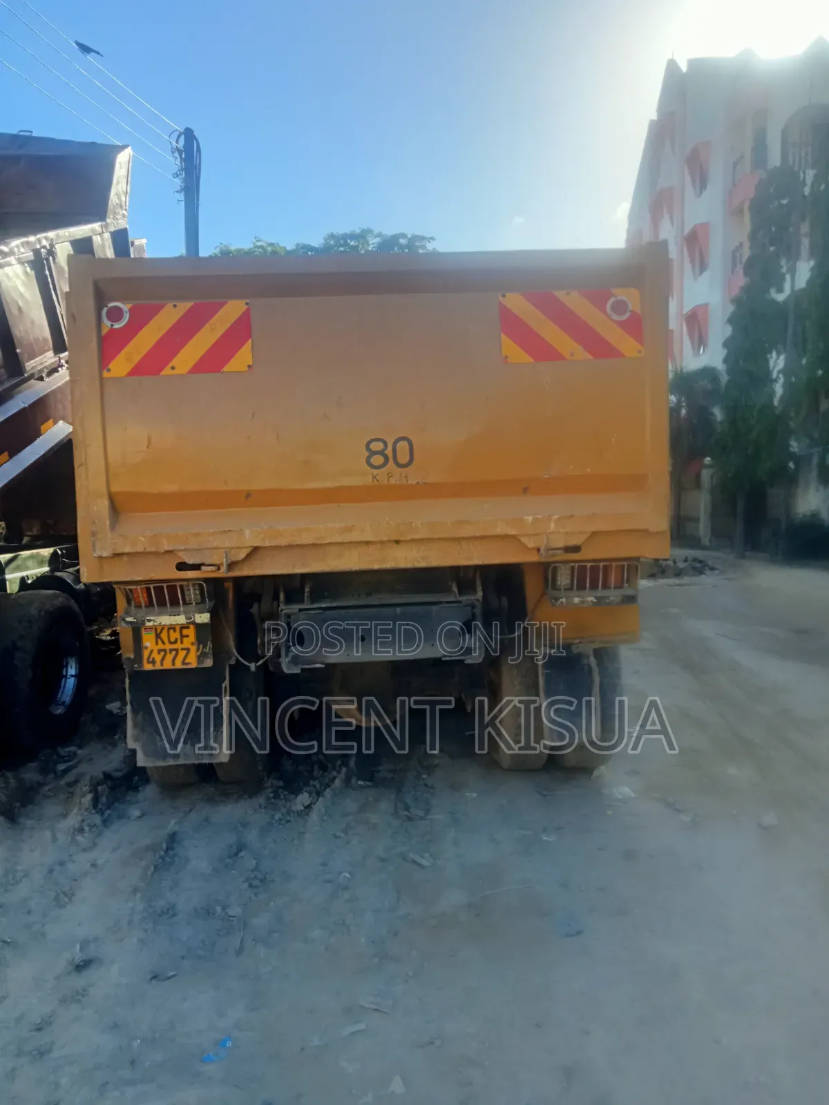 Eicher Tipper