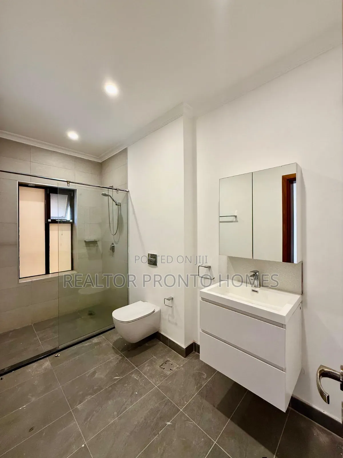 4bdrm Townhouse / Terrace in Kileleshwa for rent
