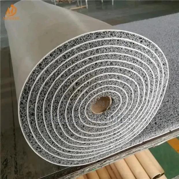 PVC Spaghetti Carpet - thumbnail 2