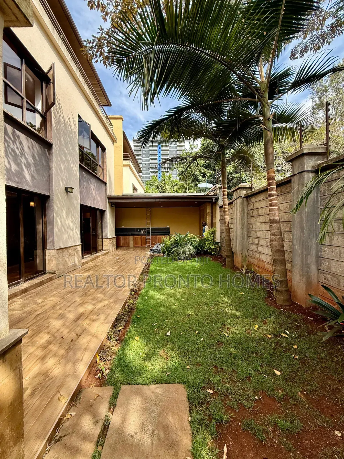 4bdrm Townhouse / Terrace in Kileleshwa for rent