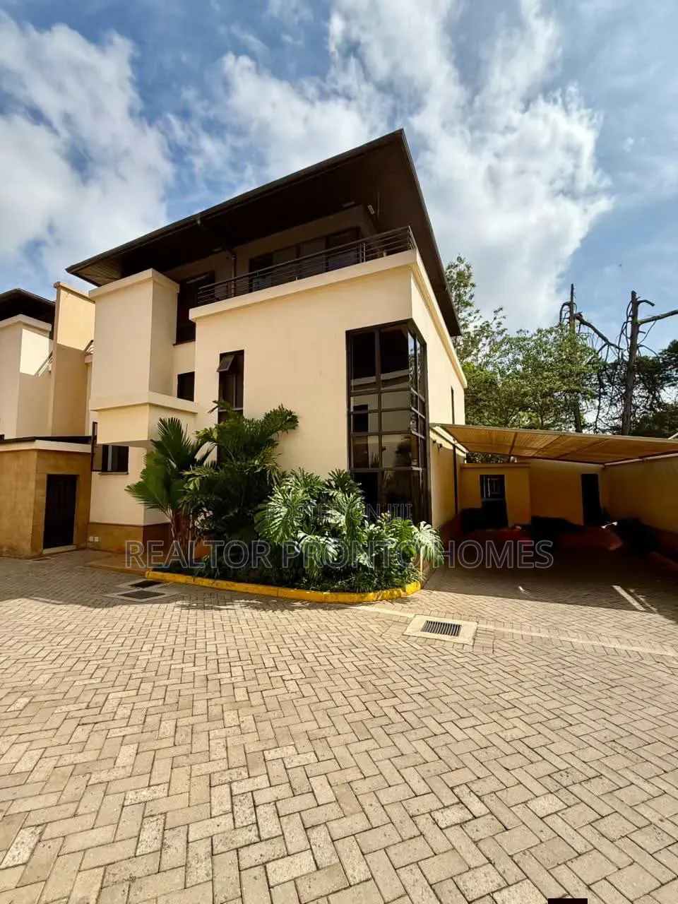 4bdrm Townhouse / Terrace in Kileleshwa for rent