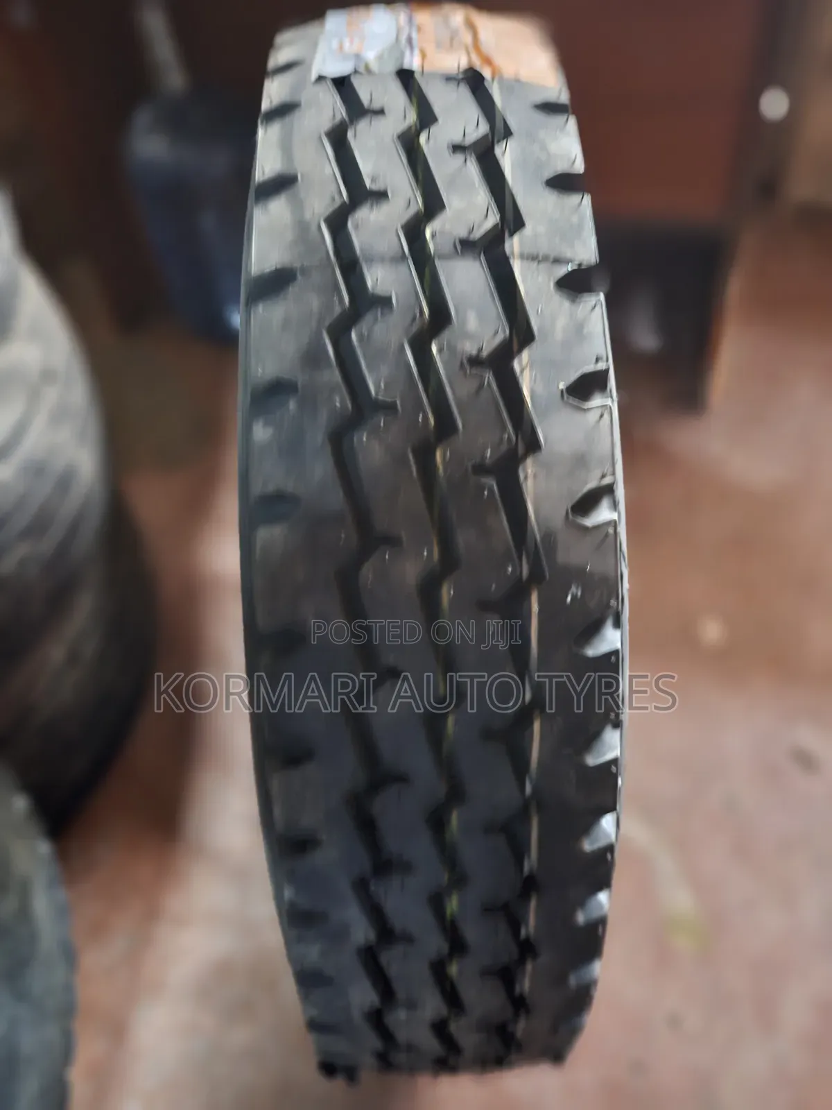 700r16 LCH Tyre