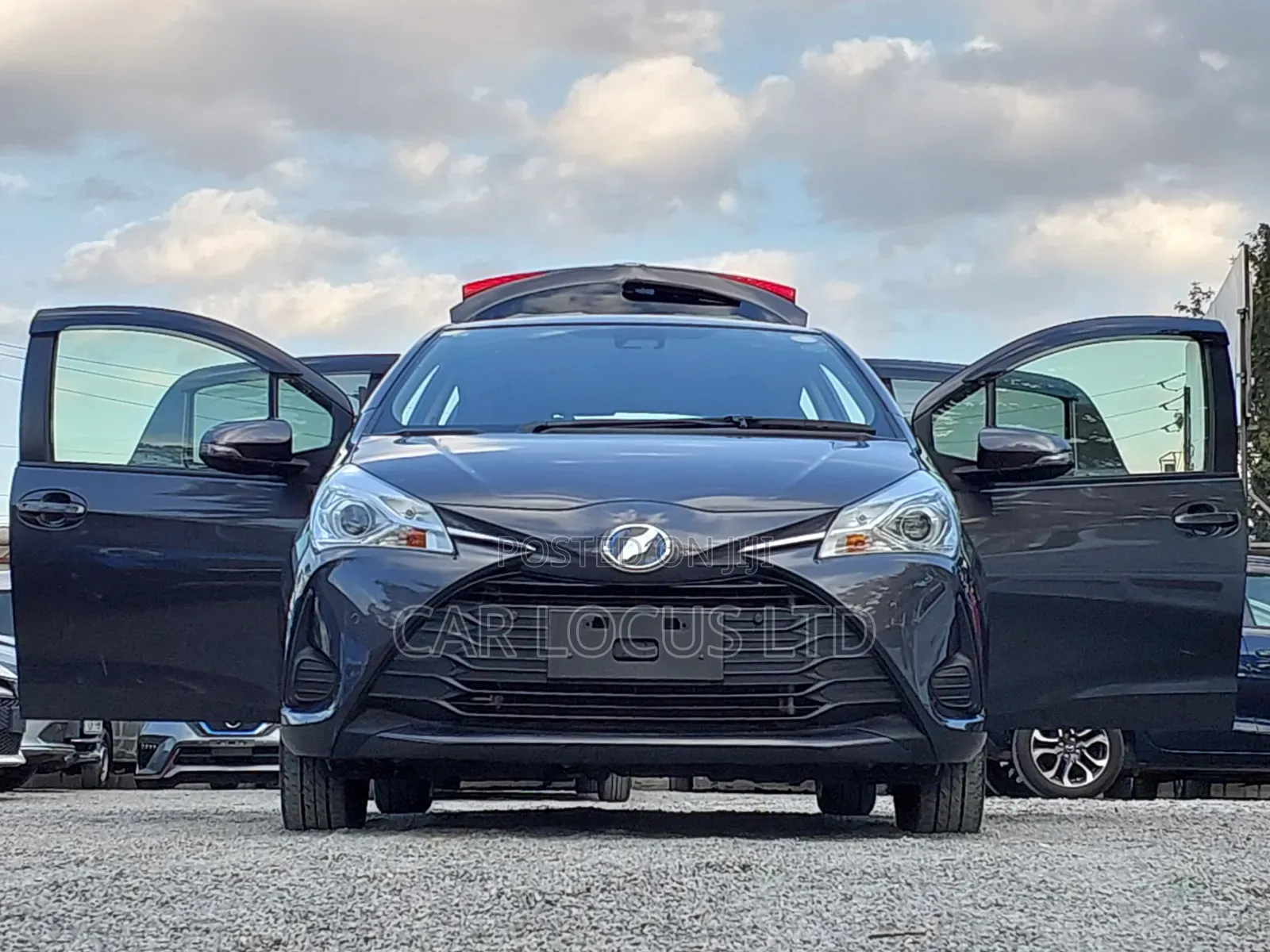 Toyota Vitz 1.5 FWD Hybrid 5dr 2019 Gray