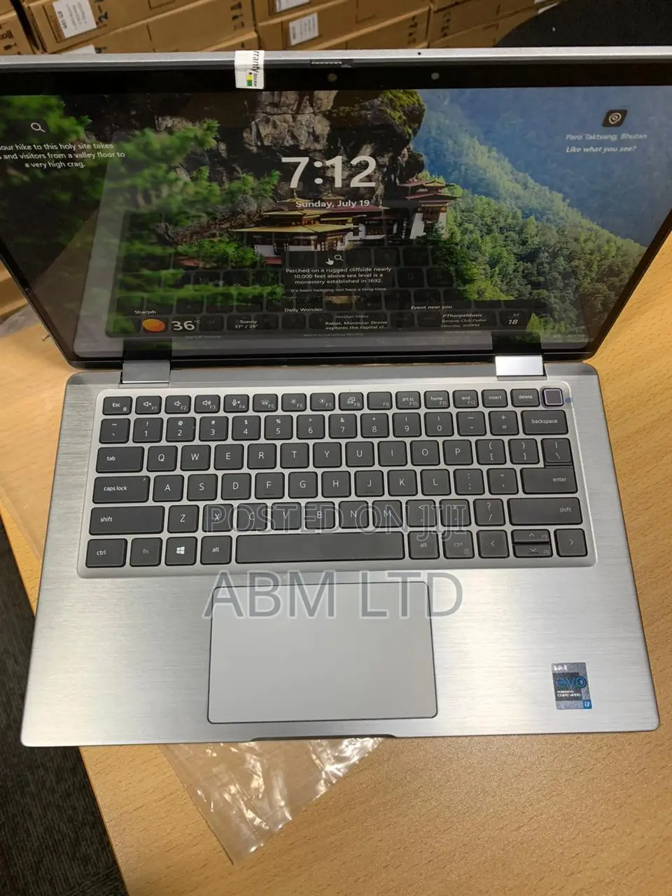 Dell Inspiron 14 7420 2-in-1 16GB Intel Core i7 SSHD (Hybrid) 512GB