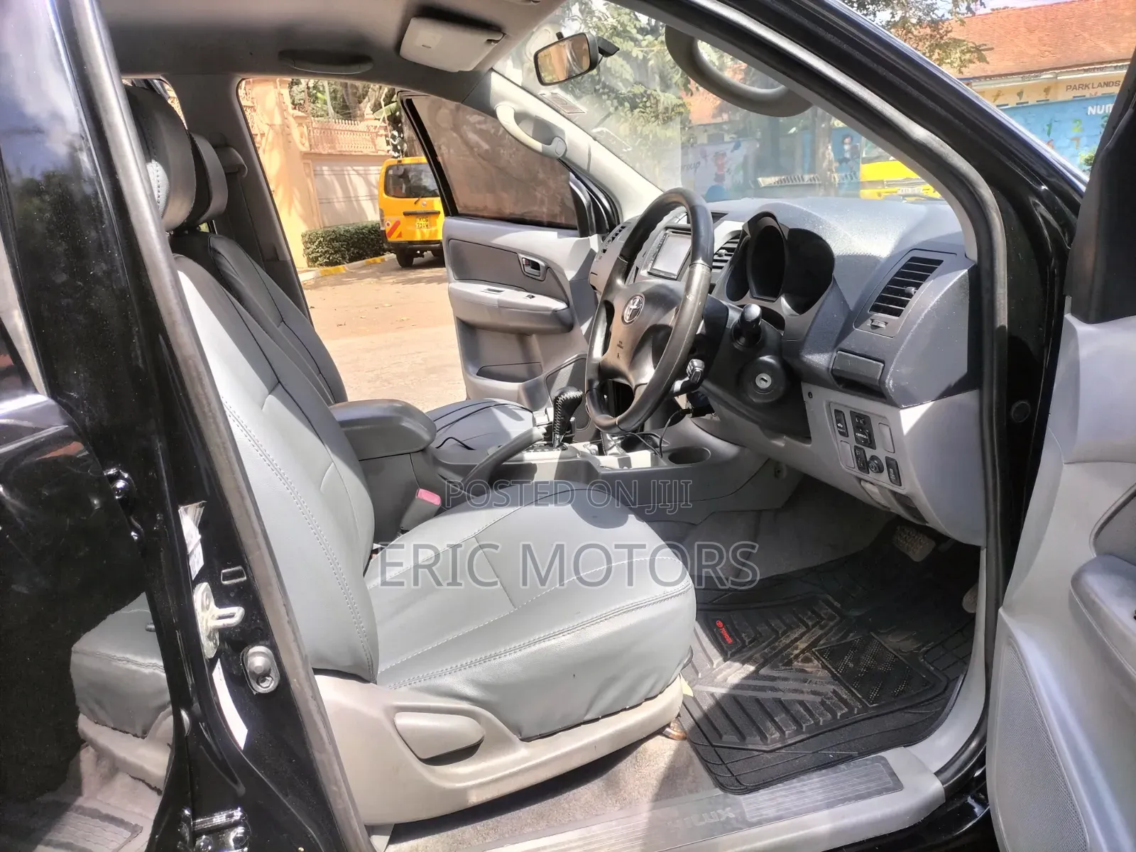 Toyota Hilux 2008 Black