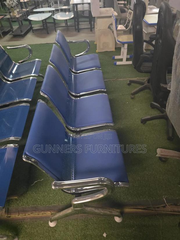 4 Seaters Padded Waiting Bench - thumbnail 2