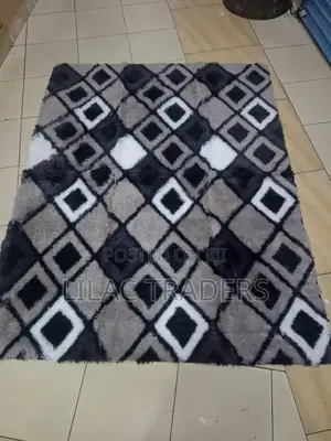 Fluffy  Carpet  Available  5x8
