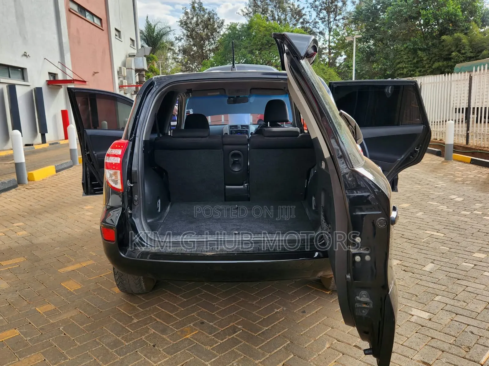 Toyota RAV4 2010 Black