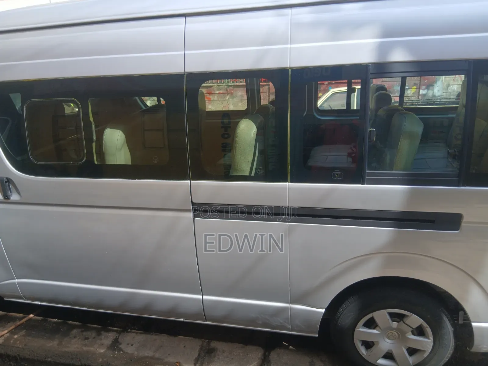 Toyota HiAce 2016 Silver