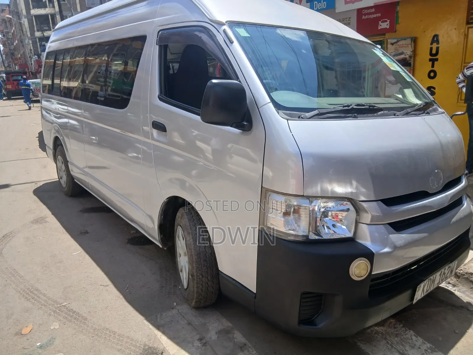 Toyota HiAce 2016 Silver