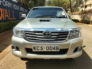 Toyota Hilux 2012 Beige