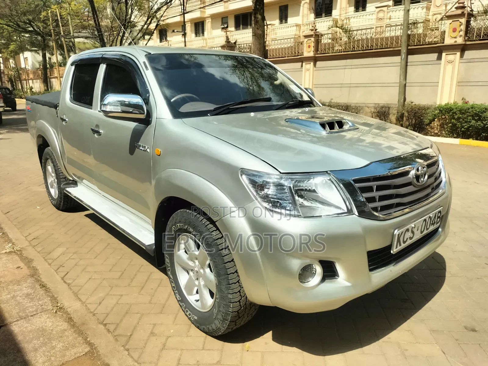 Toyota Hilux 2012 Beige