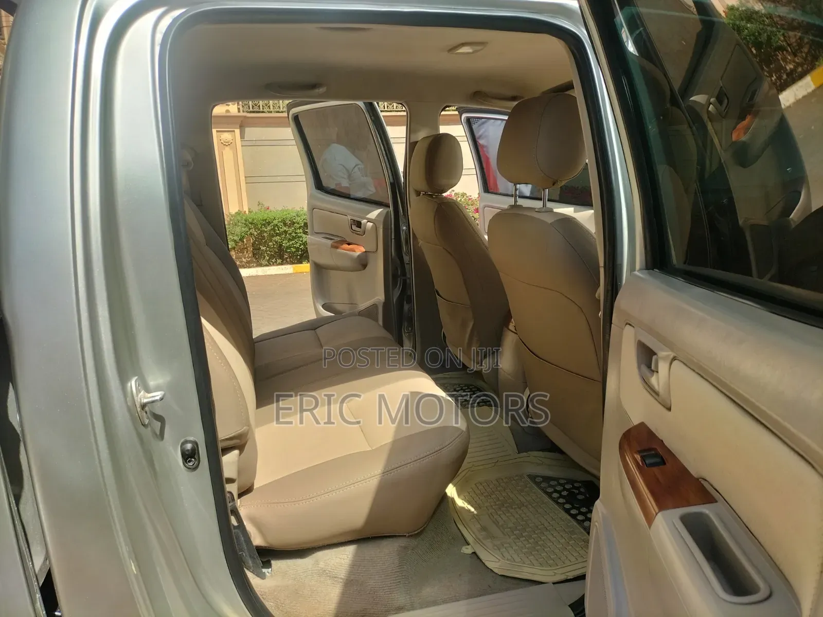 Toyota Hilux 2012 Beige