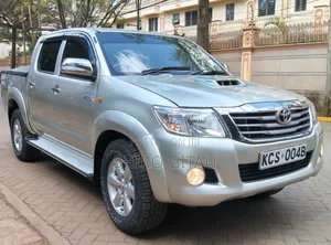 Toyota Hilux 2013 Silver
