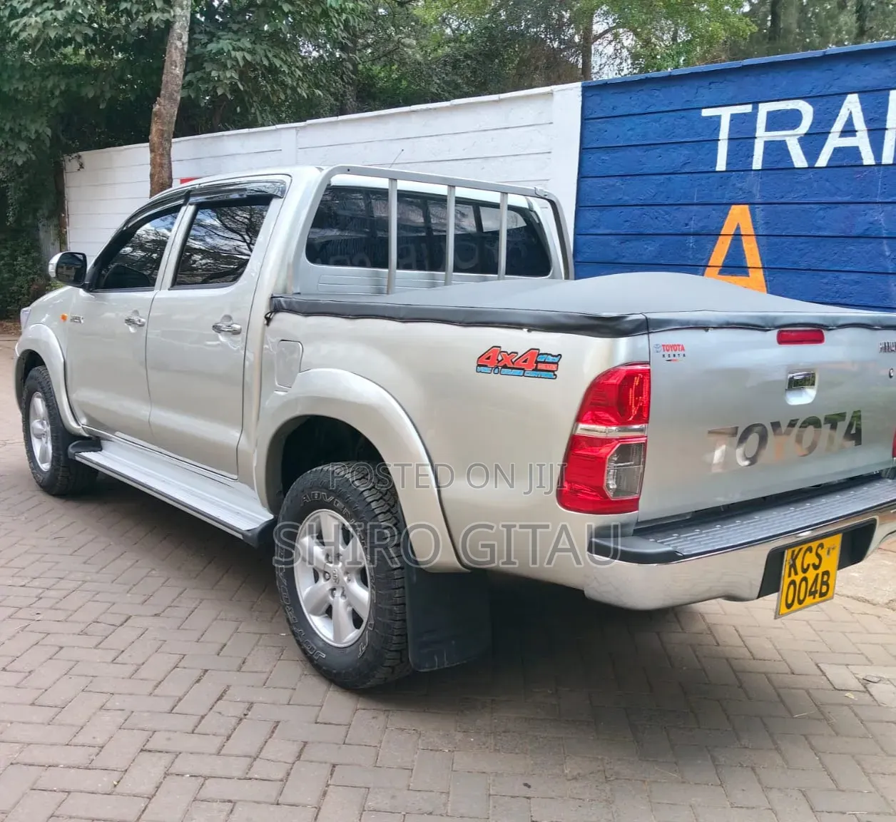 Toyota Hilux 2013 Silver