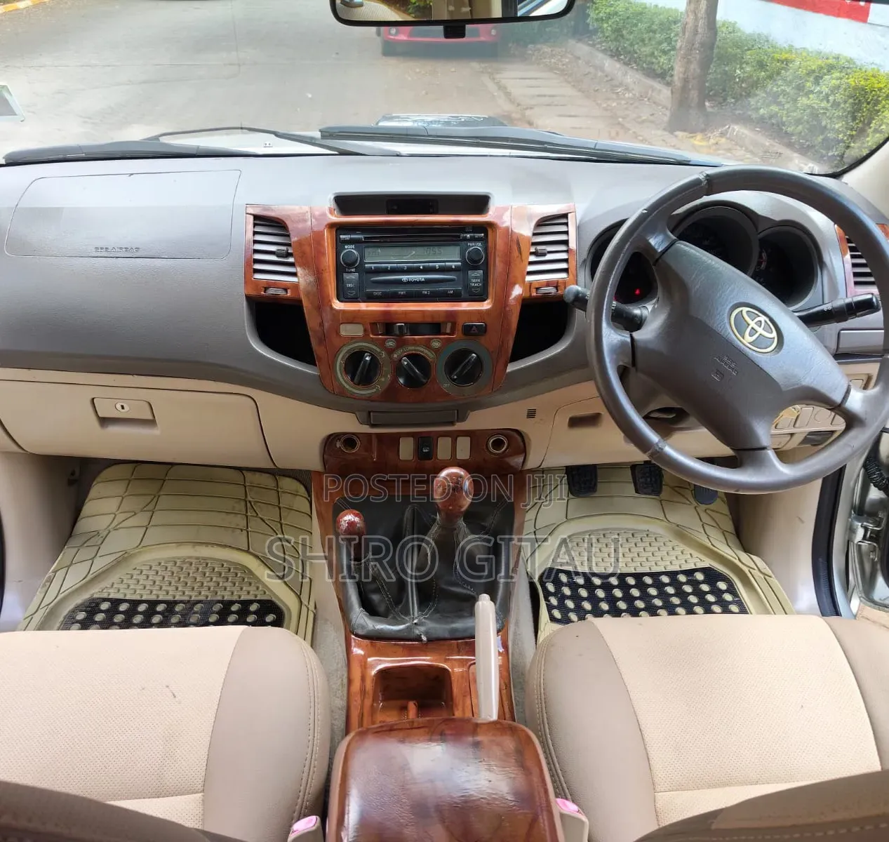 Toyota Hilux 2013 Silver