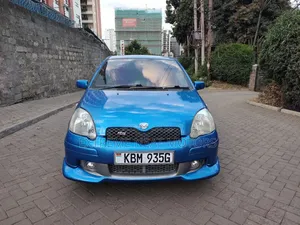 Toyota Vitz 2004 Blue