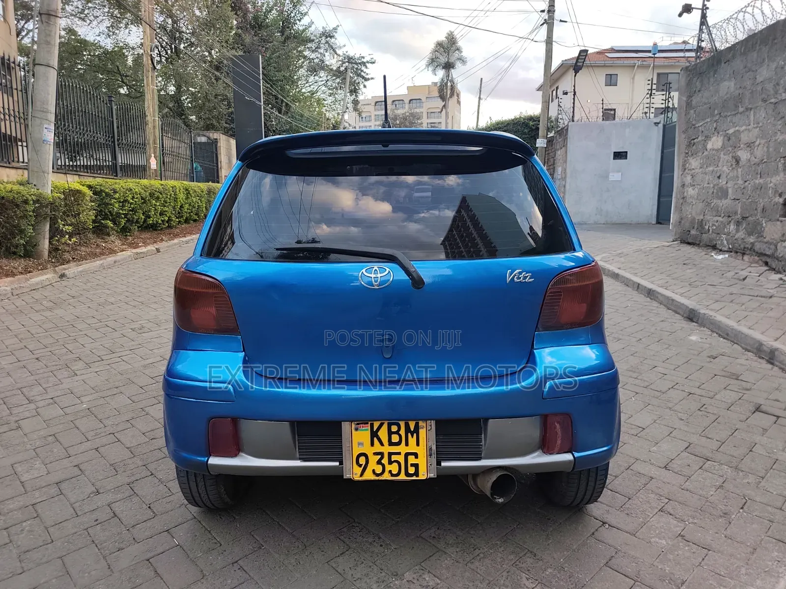 Toyota Vitz 2004 Blue