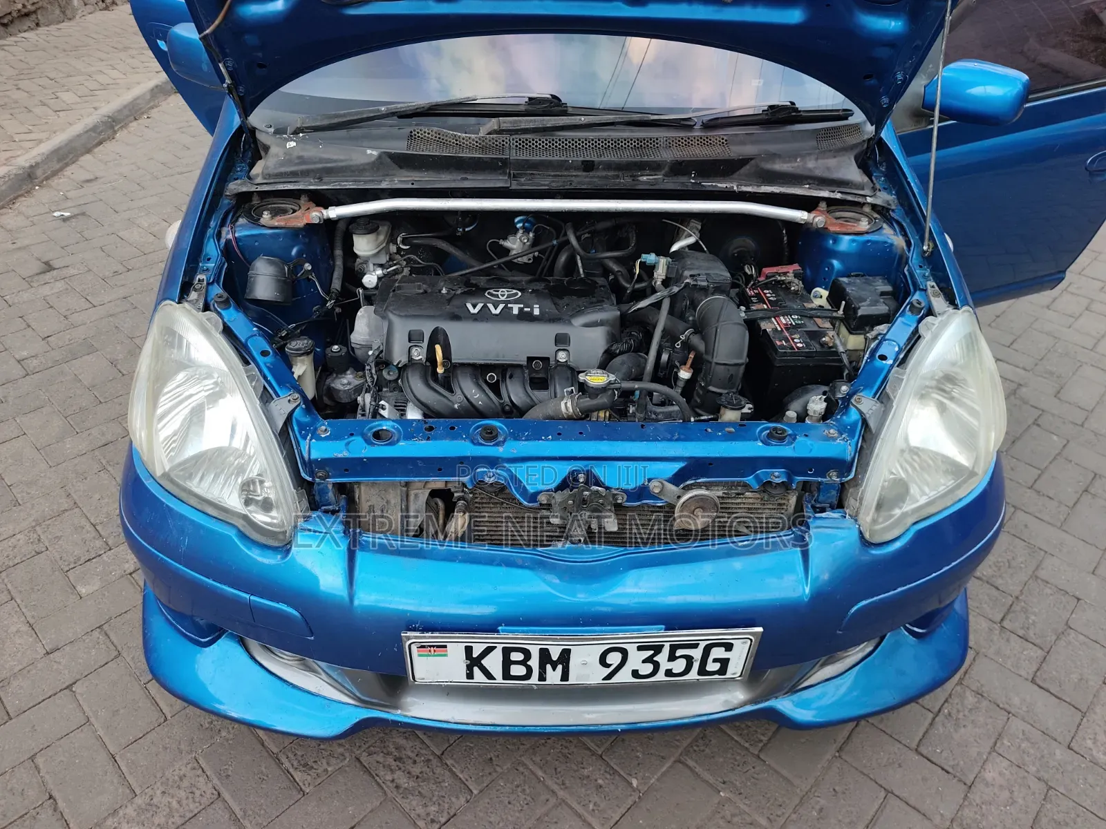 Toyota Vitz 2004 Blue