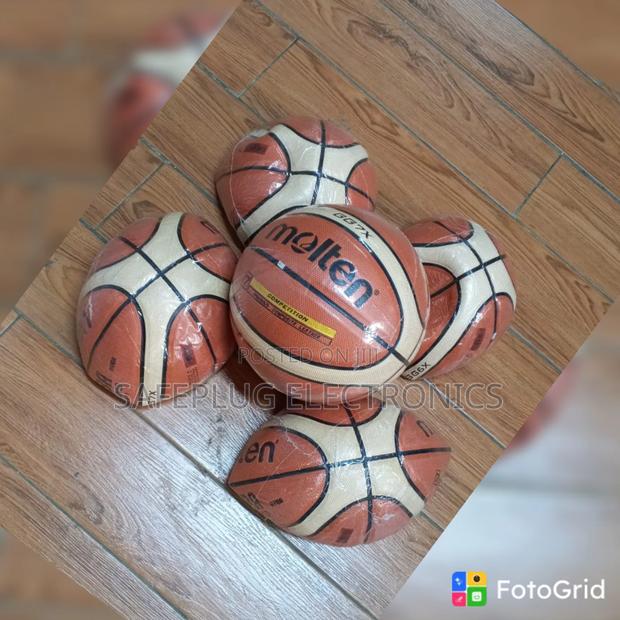 Molten Match & Training Basketball - thumbnail 2