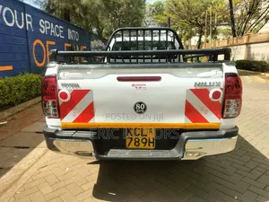 Toyota Hilux 2017 White