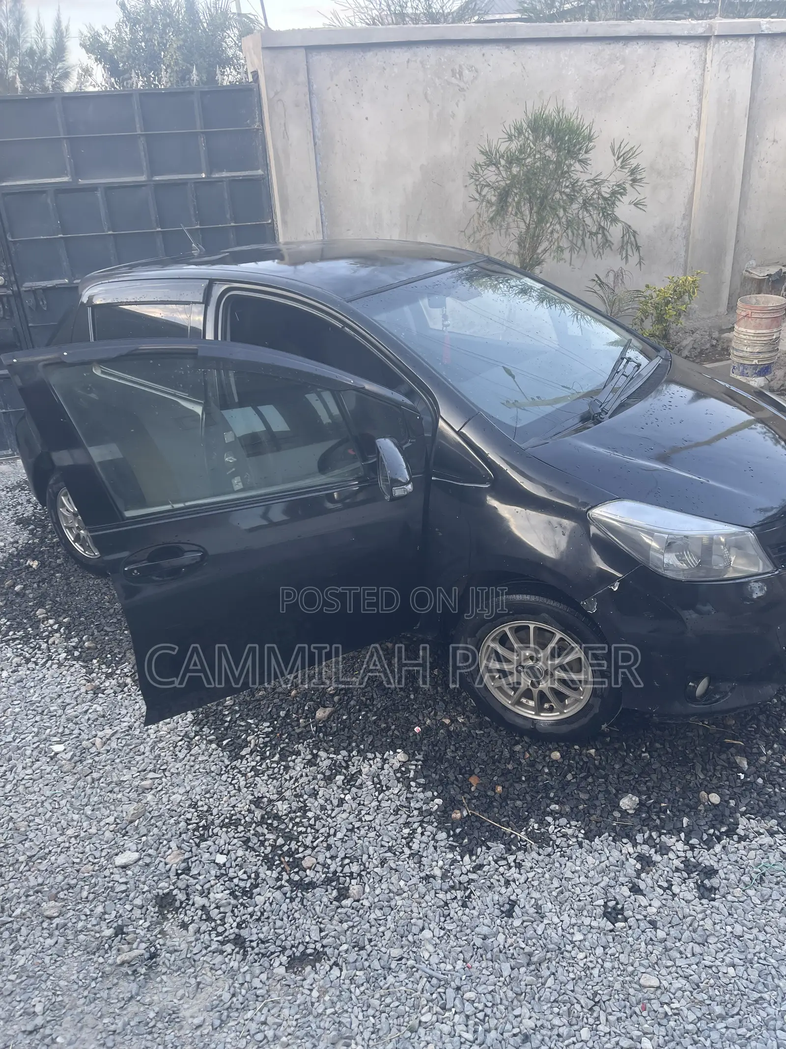 Toyota Vitz 2013 Black