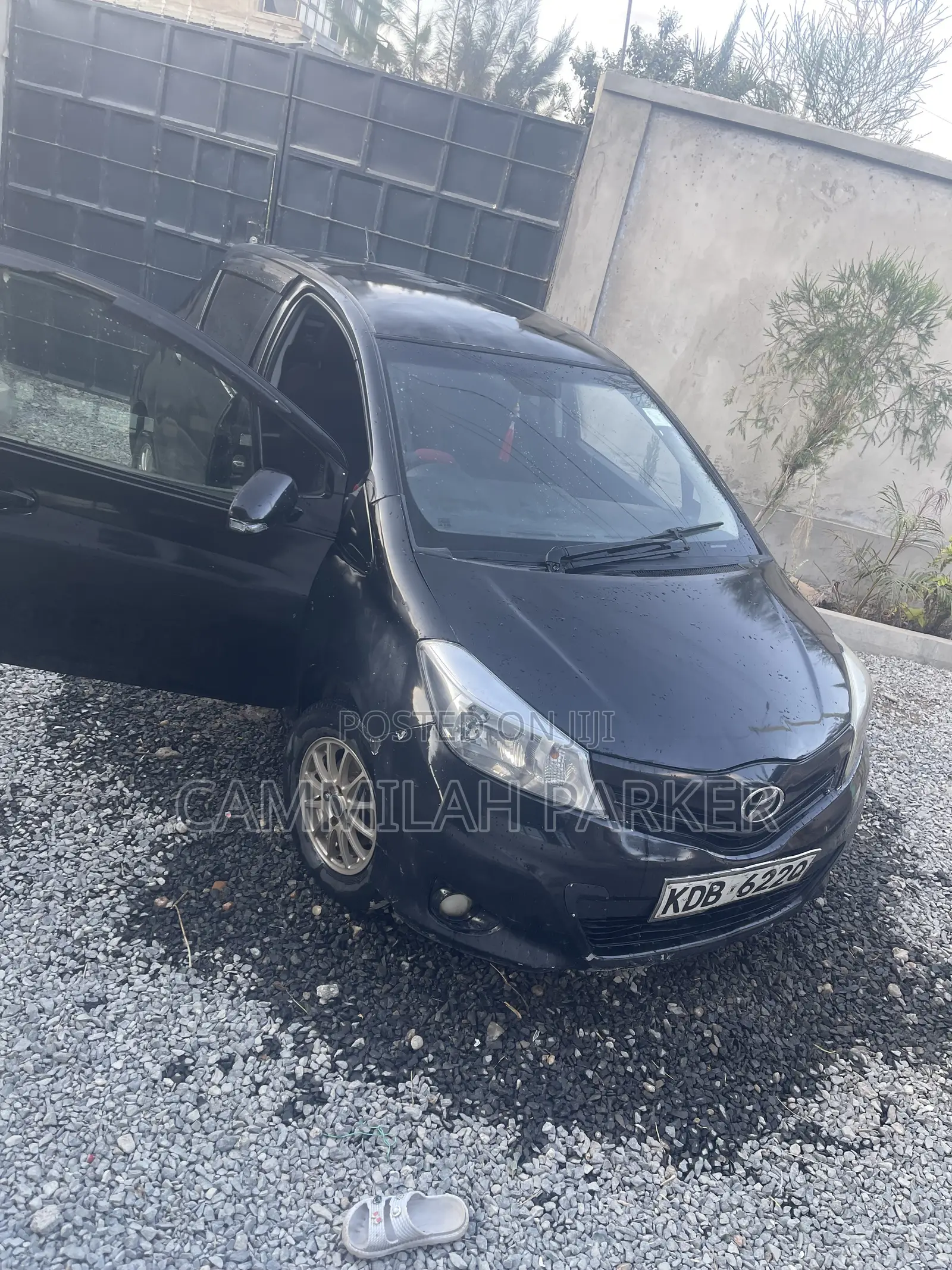 Toyota Vitz 2013 Black