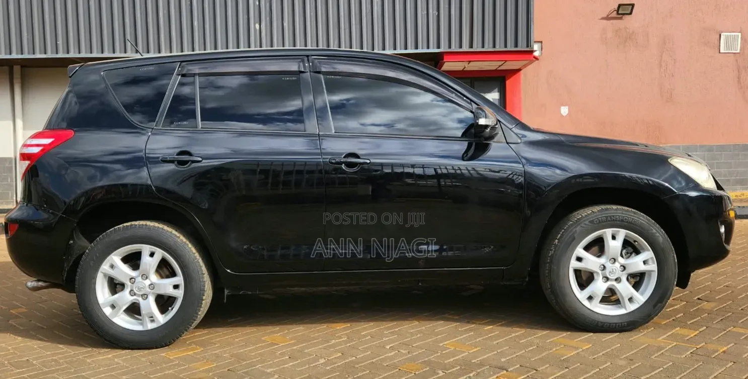 Toyota RAV4 2010 Black