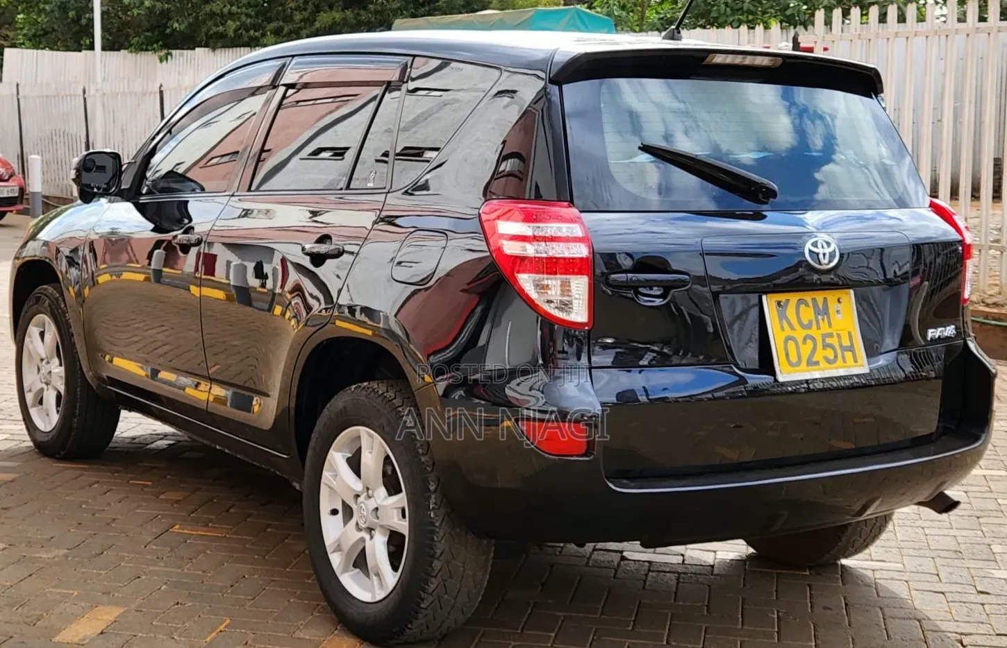 Toyota RAV4 2010 Black